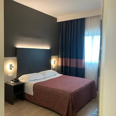 Michelino 75 By The Sydney Hotel 3*